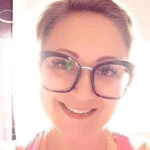 Meet your Posher, Eva